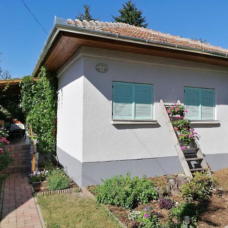 Menta Apartman Mezőkövesd Εξωτερικό φωτογραφία