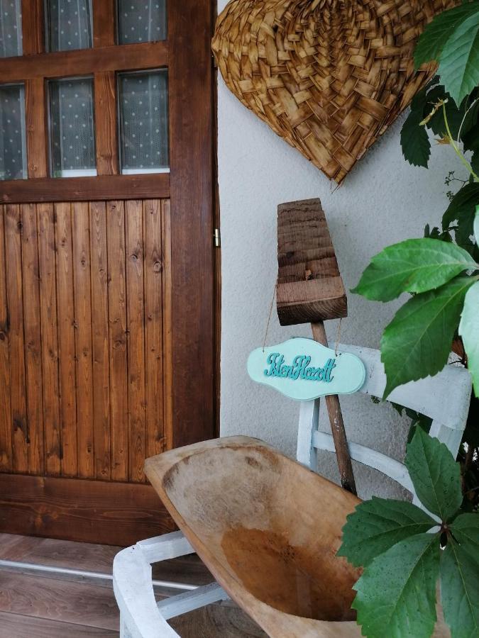 Menta Apartman Mezőkövesd Εξωτερικό φωτογραφία